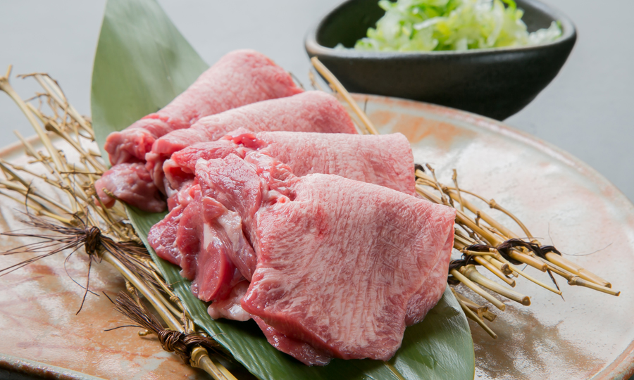 たんか名物「生の手切り牛タン」